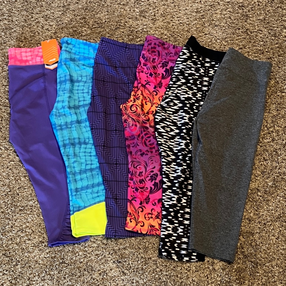 Avia girls work out leggings capris sz 14/16
6 pairs